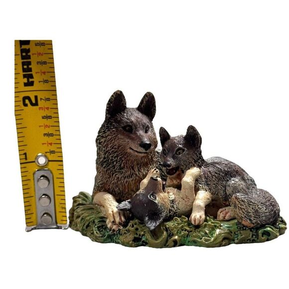 1998 Mark Newman Hallmark Cards Timber Wolves At Play Collectors Series Ornament - Picture 6 of 7